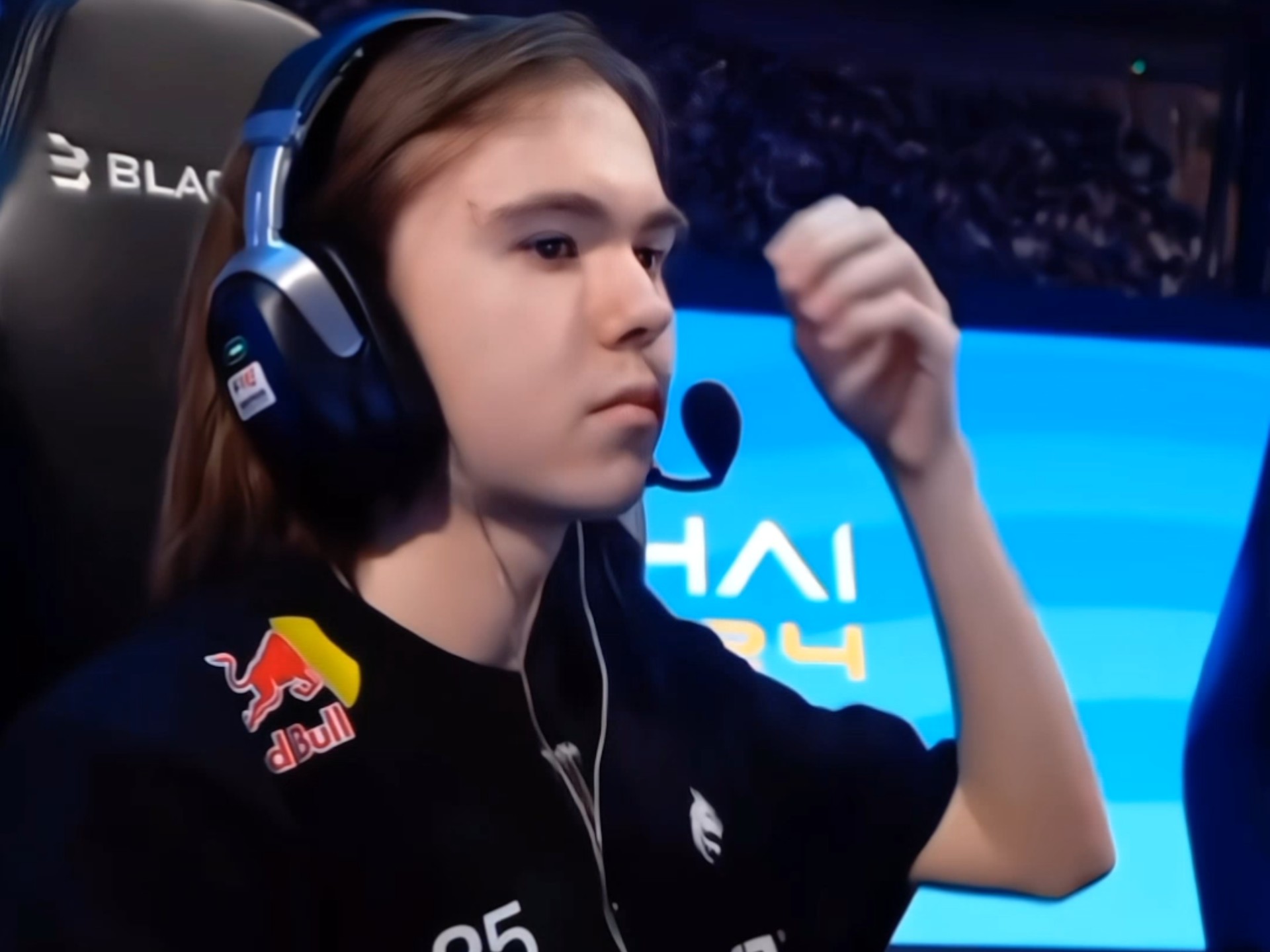 与主场观众 与主场观众